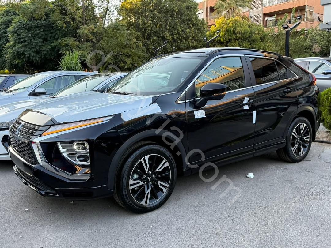 للبيع ميتسوبيشي اكلبس كروس 2024