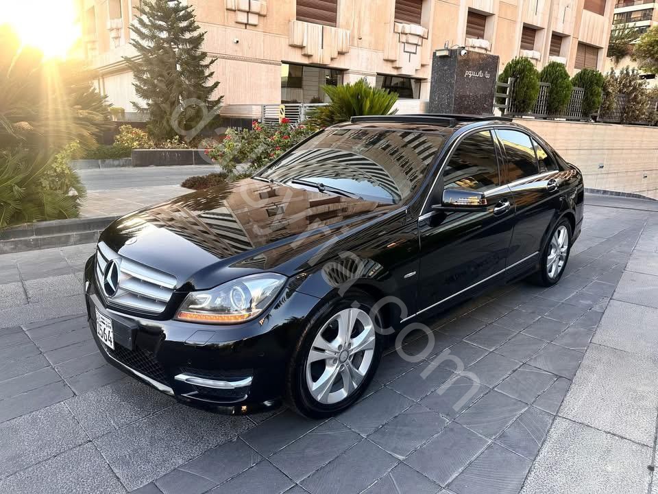 للبيع مرسيدس c200