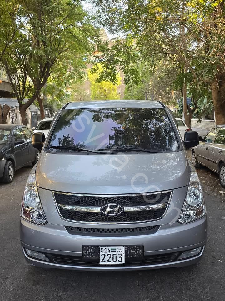 للبيع هيونداي فان ستاركس 2016 