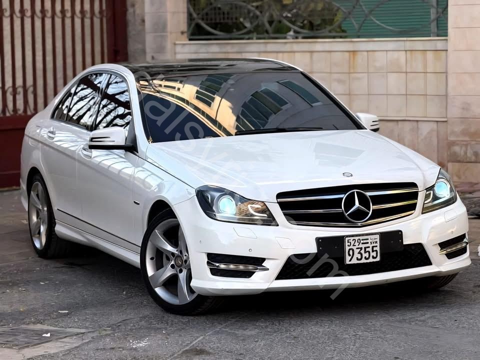 للبيع مرسيدس c200 2014