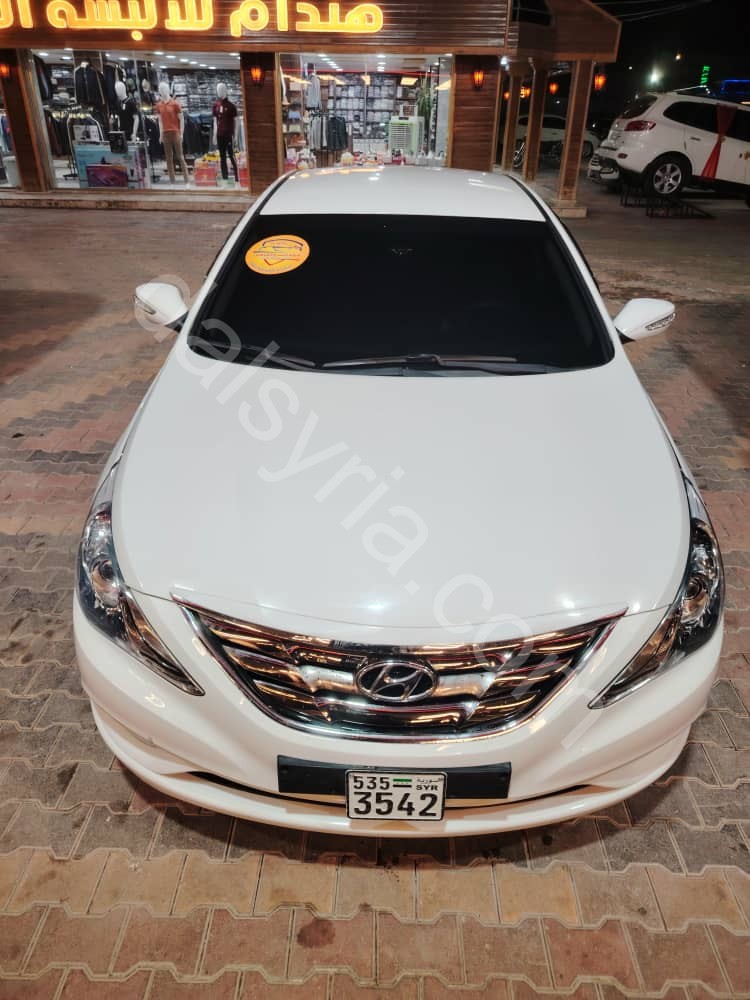 للبيع هيونداي سوناتا 2011