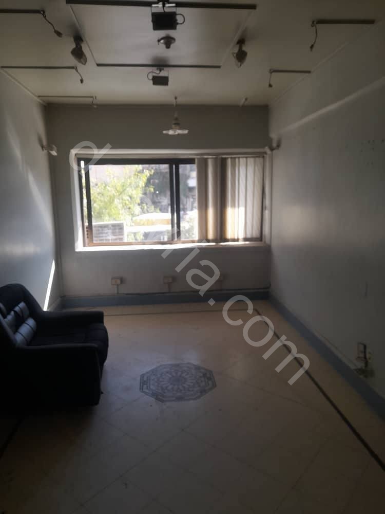 للبيع مكتبان تجاريان 50 م في شارع خالد بن الوليد