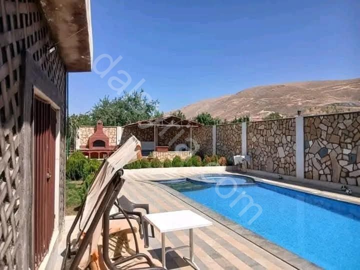 للبيع مزرعة 600 م في التكية