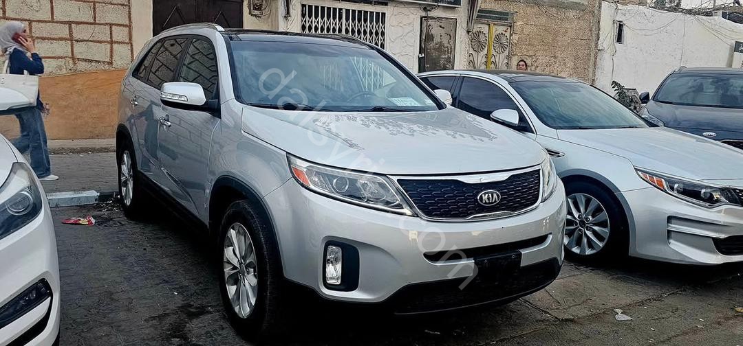للبيع كيا سورينتو 2015