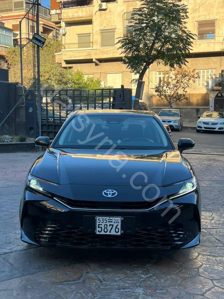 للبيع تويوتا كامري هايبرد 2025 