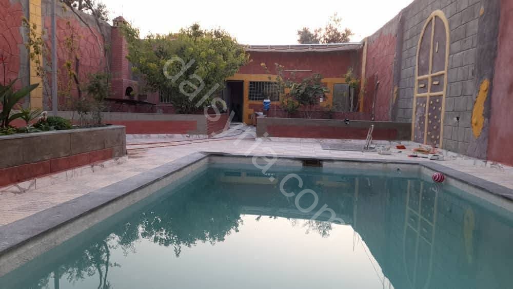 للبيع مزرعة 250 م في حرستا