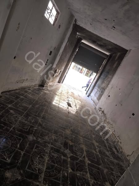 للبيع محل 37 م في عين ترما