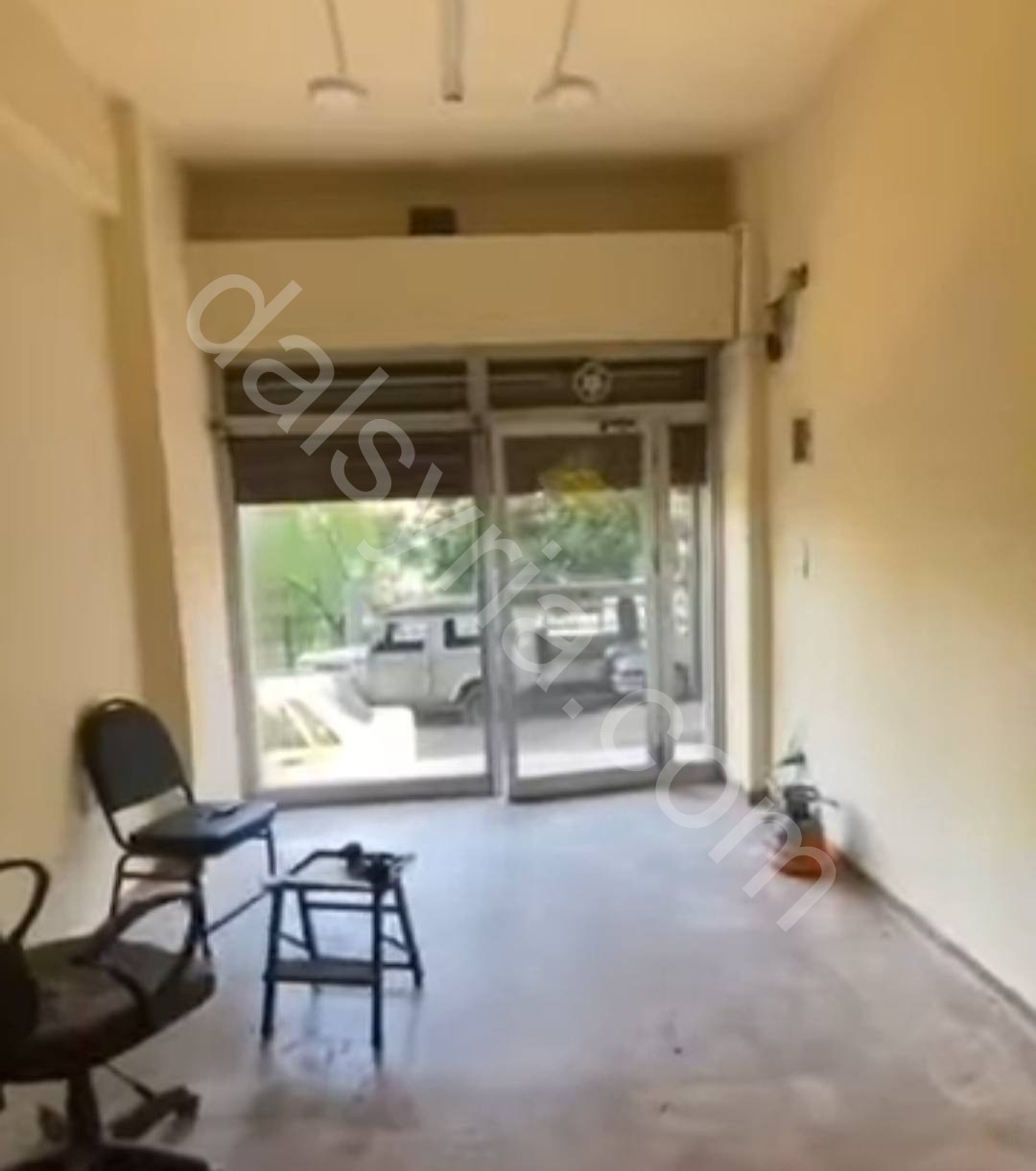 للبيع محل 28 م في ركن الدين