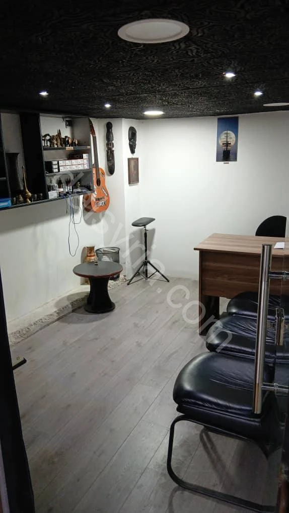 للبيع محل 10 م في الصالحية