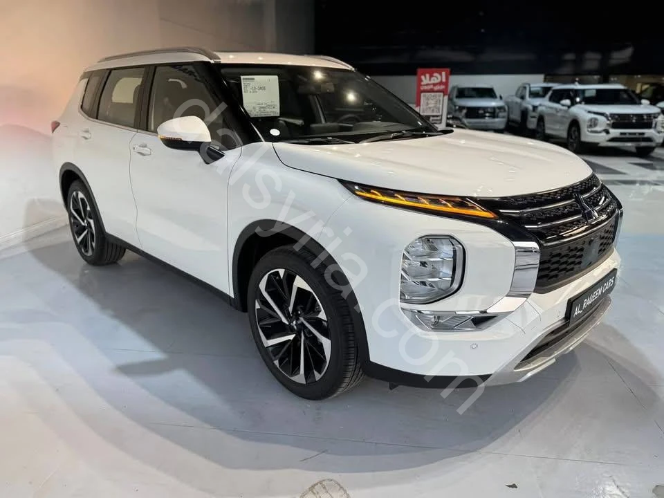 للبيع ميتسوبيشي اوتلاندر 2025 