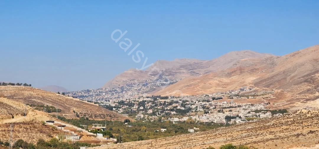 للبيع ارض 1800م في سهل الزبداني