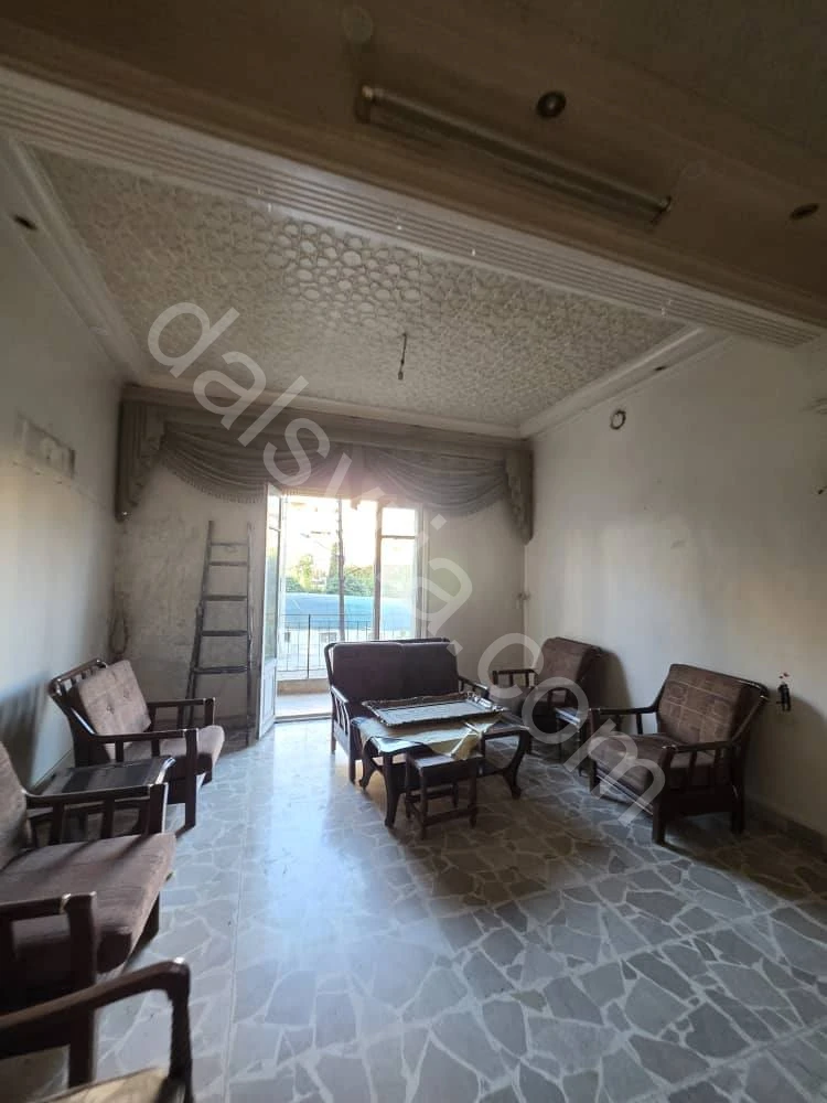 للايجار 120 م خلف جامع الرحمن