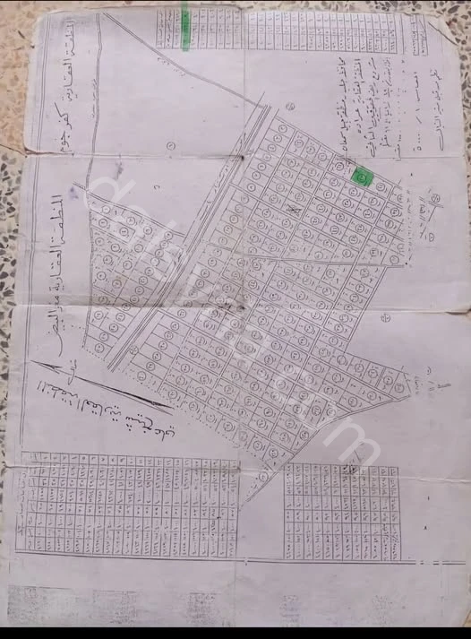 للبيع ارض 4300 م في طريق الشام