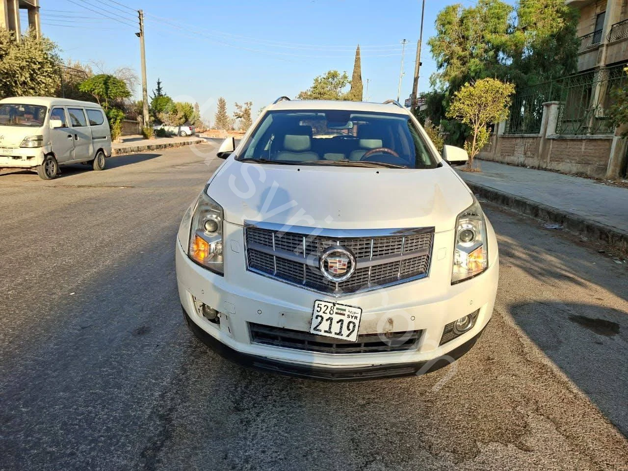 للبيع كاديلاك srx 2010