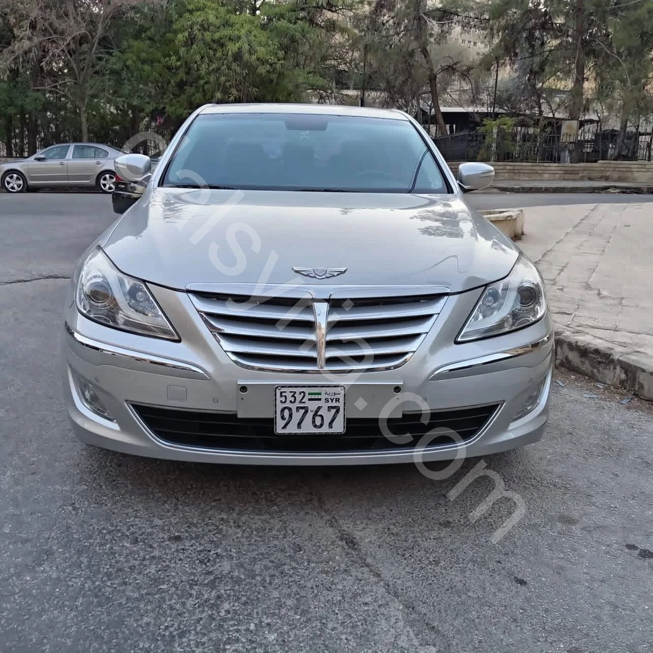 للبيع جينسس 2012