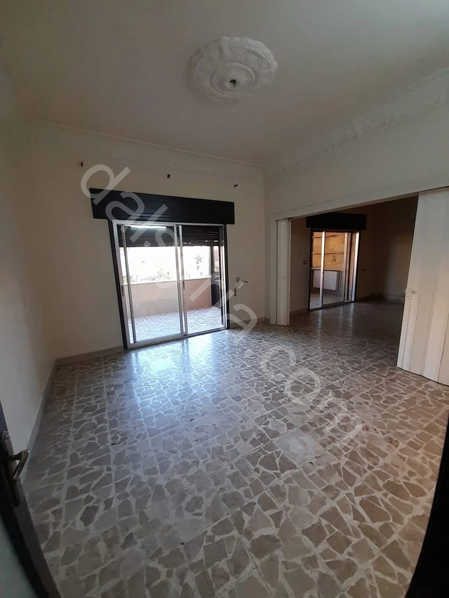 للايجار شقة 160 م في الشهباء