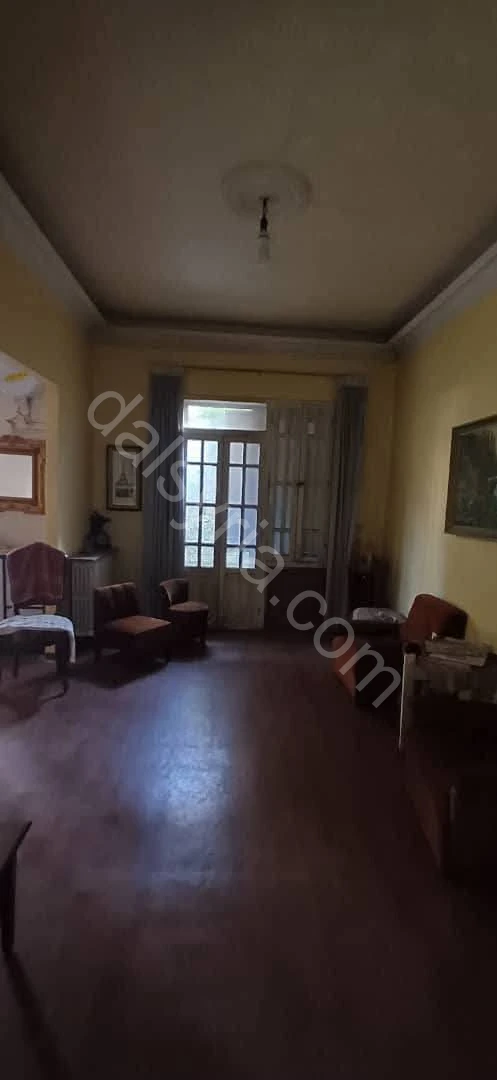 للبيع شقة 220 م في العزيزية