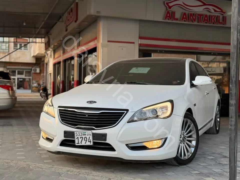 للبيع كيا كادينزا k7 2011