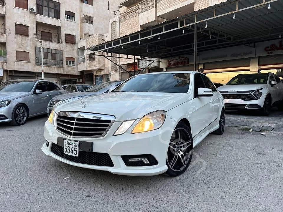 للبيع مرسيدس 2011