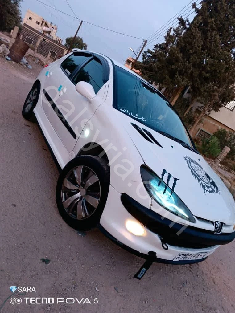 للبيع بيجو 206 2005