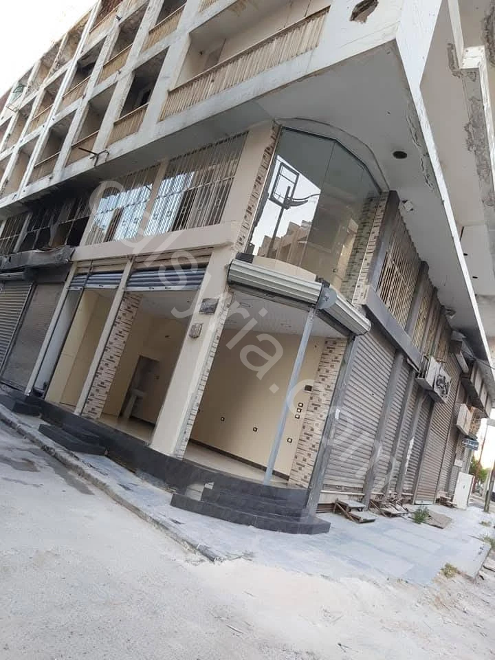 للبيع محل 25 م  جانب الهجرة والجوزات