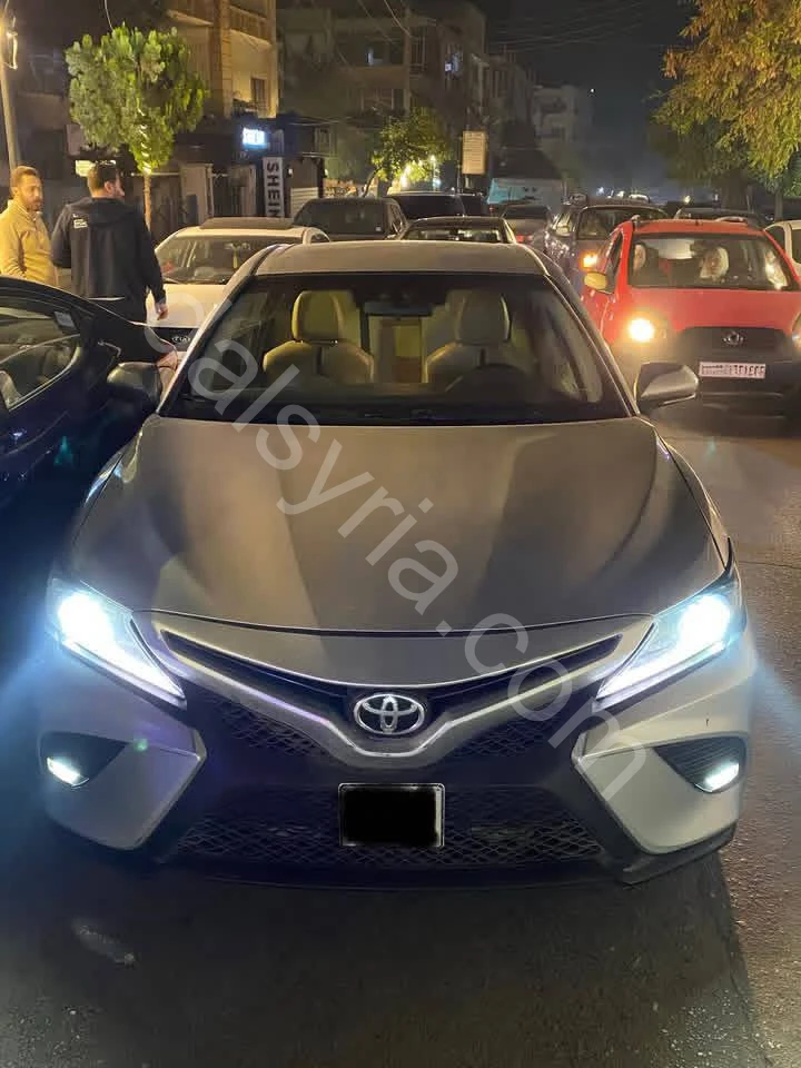 للبيع تويوتا كامري 2020 