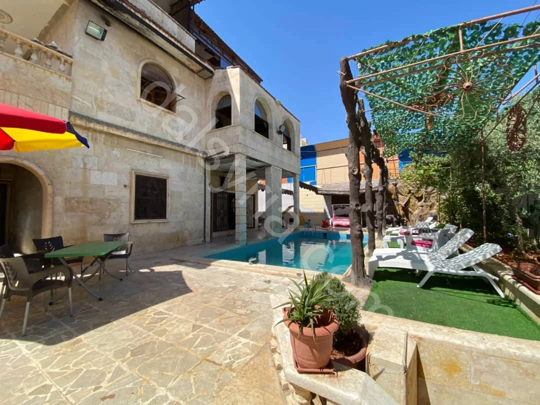 للبيع مزرعة 200 م في خان العسل