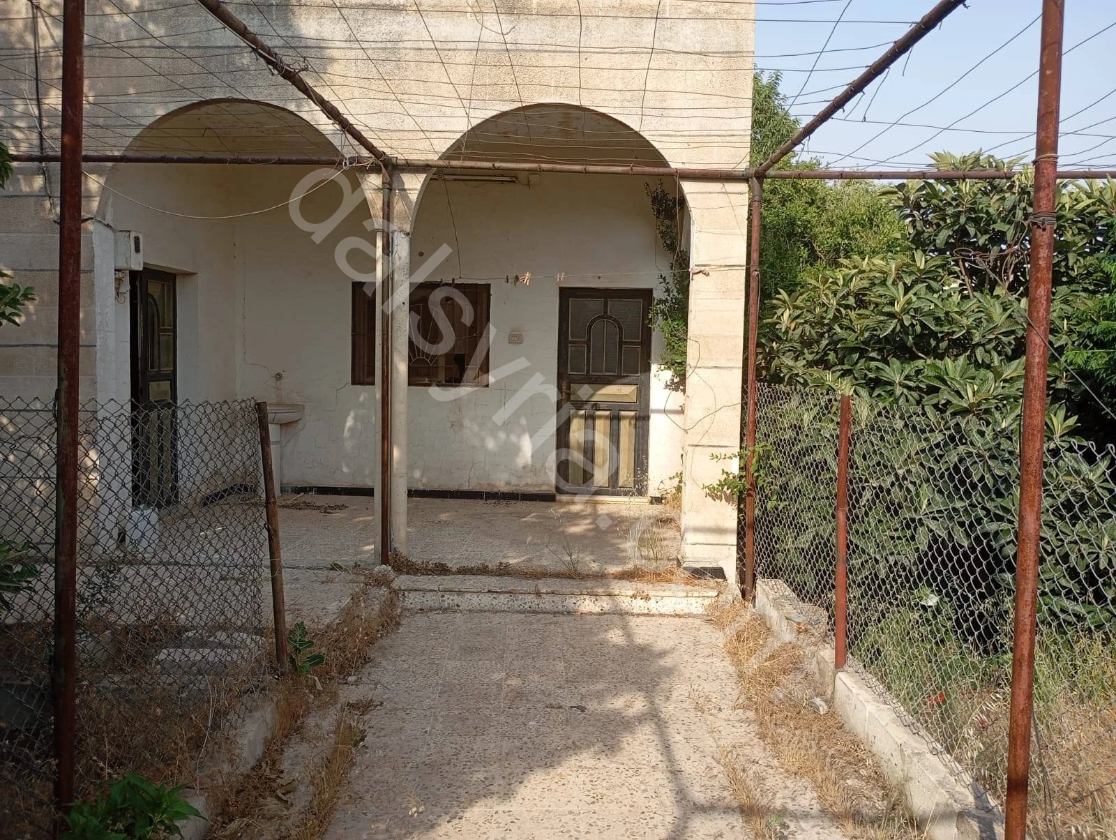 للبيع بيت عربي 450 م في طلف