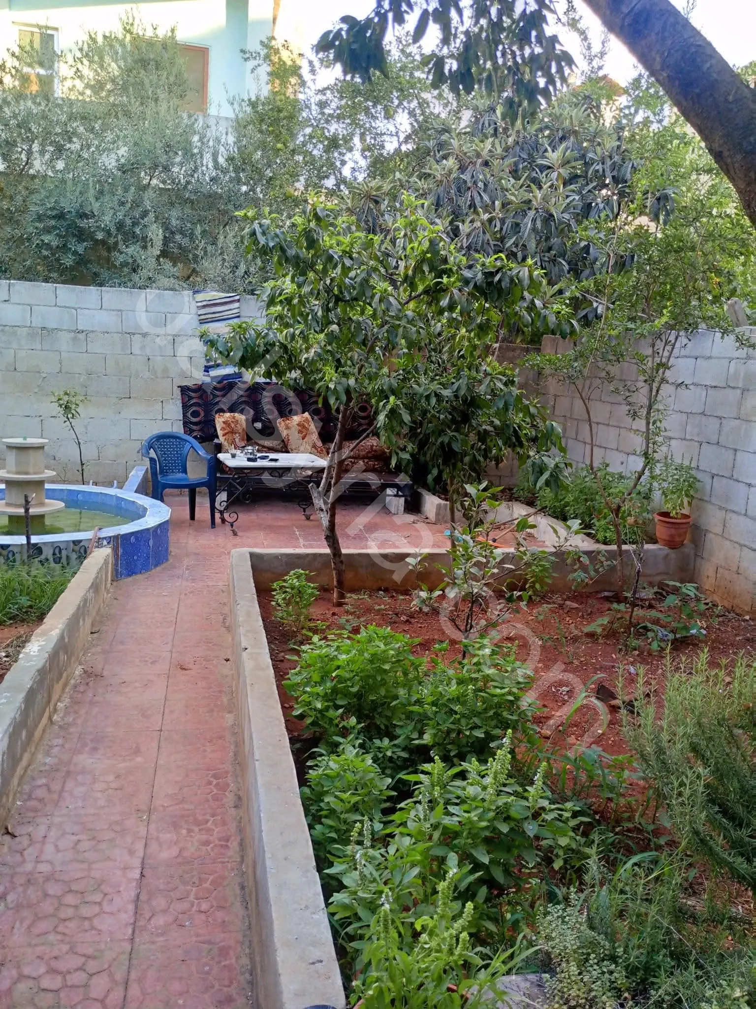 للبيع بيت عربي 180 م  في حي الورود