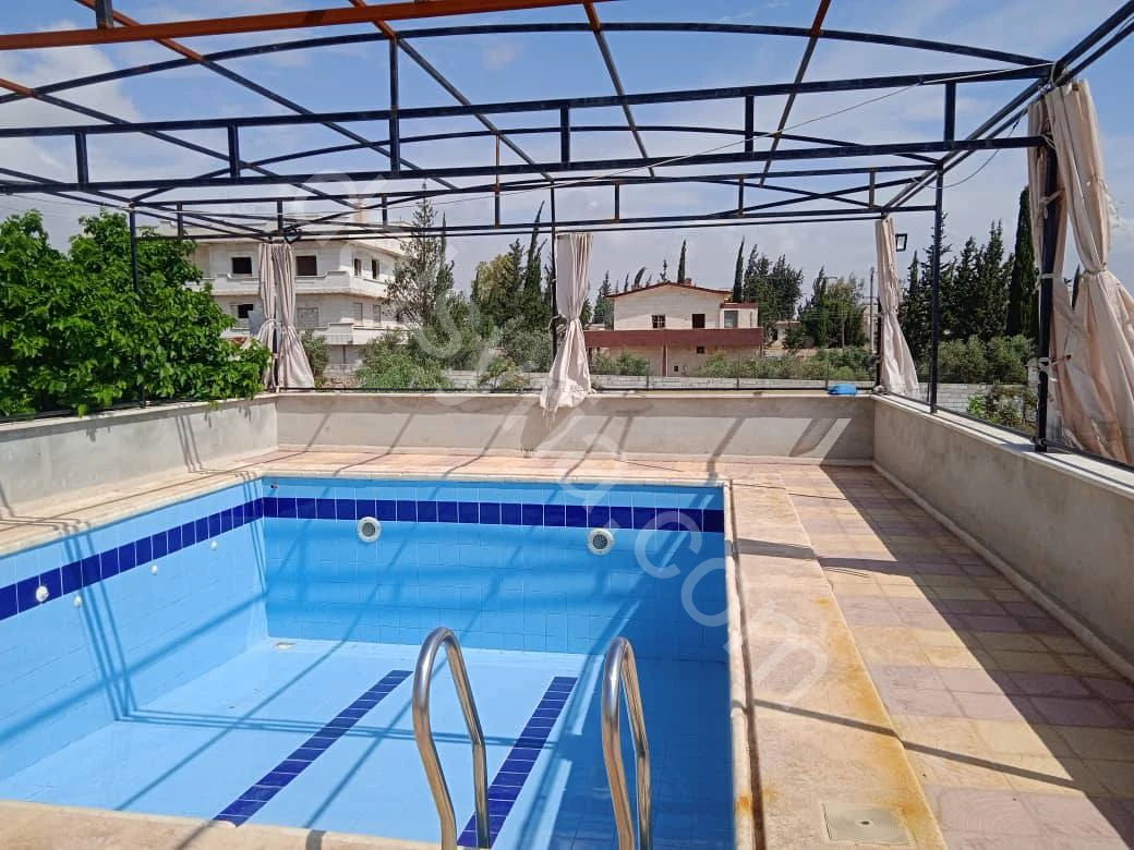 للبيع مزرعة 6000 م في مفرق شمكو