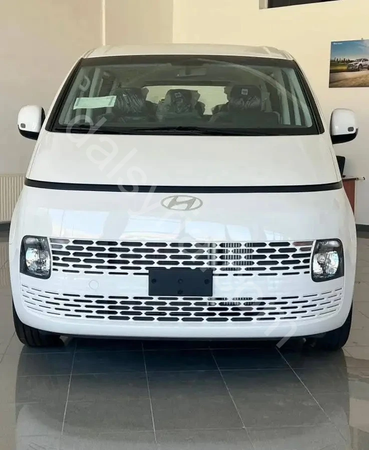للبيع سيارة فان هيونداي H1 ستاريا 2023 