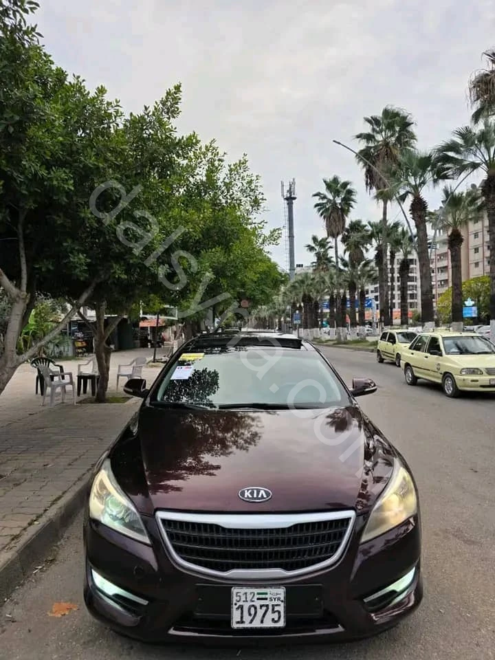 للبيع كيا k7 موديل 2012
