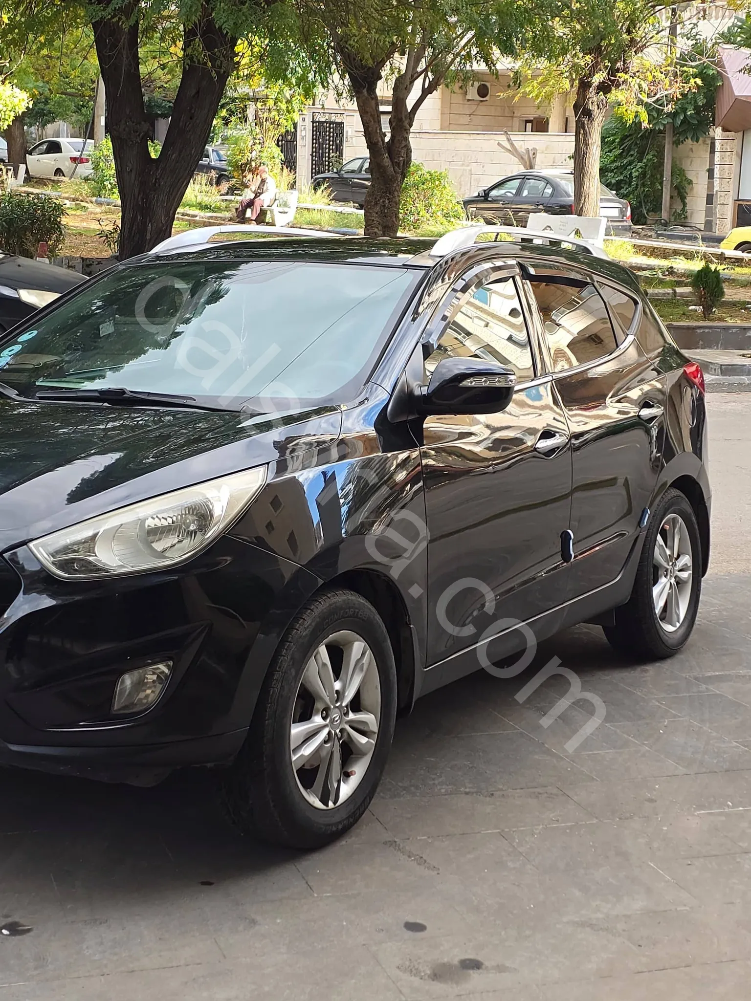 للبيع جيب توسان 2010