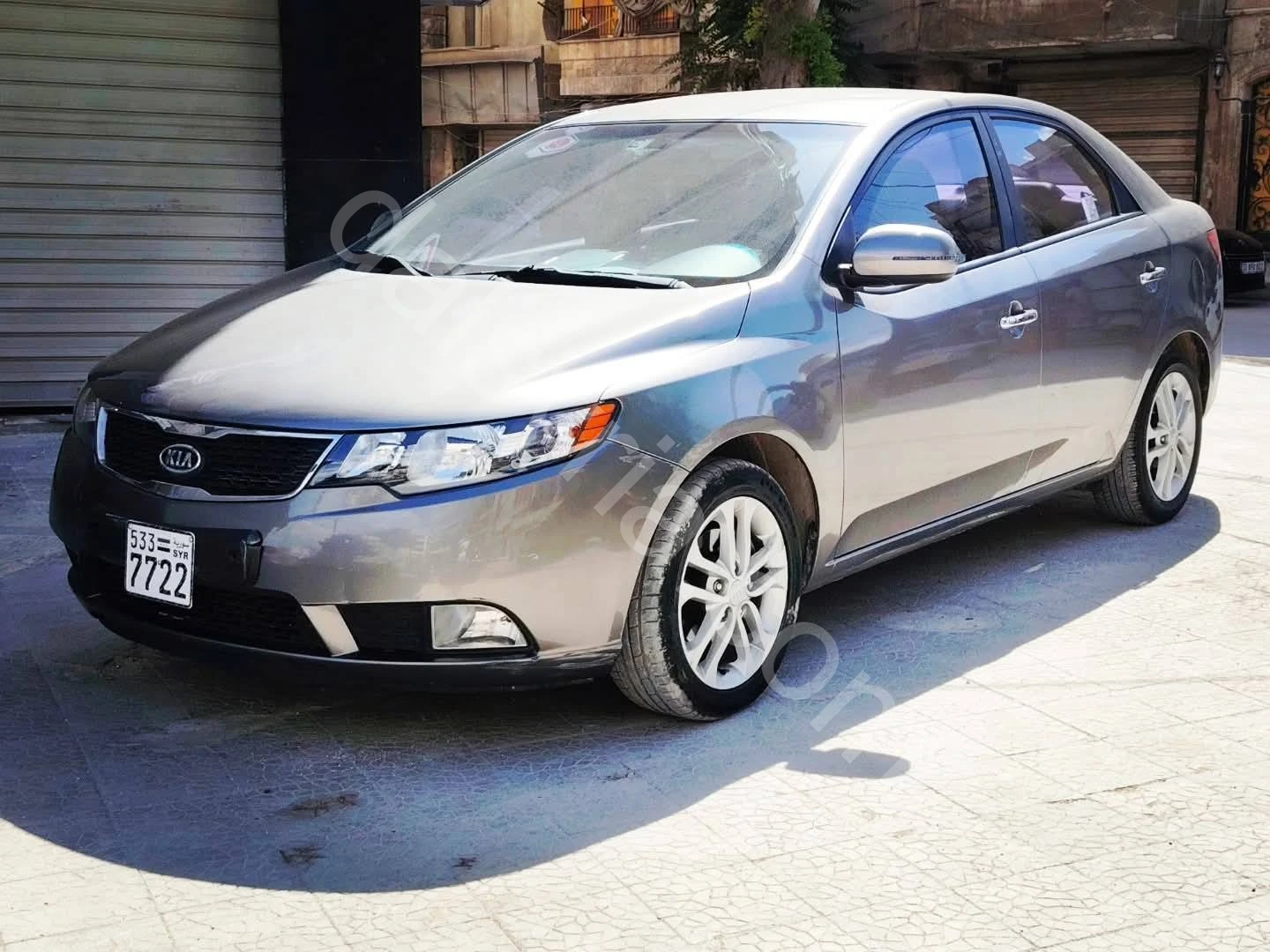 للبيع كيا  فورتي  2012