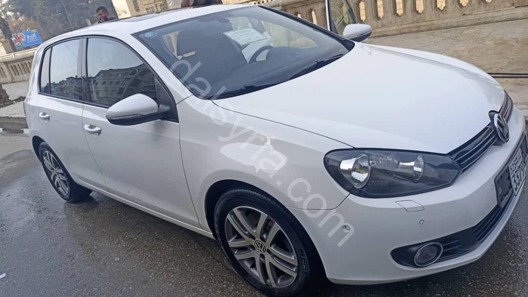 للبيع فوكس فاغن 2011