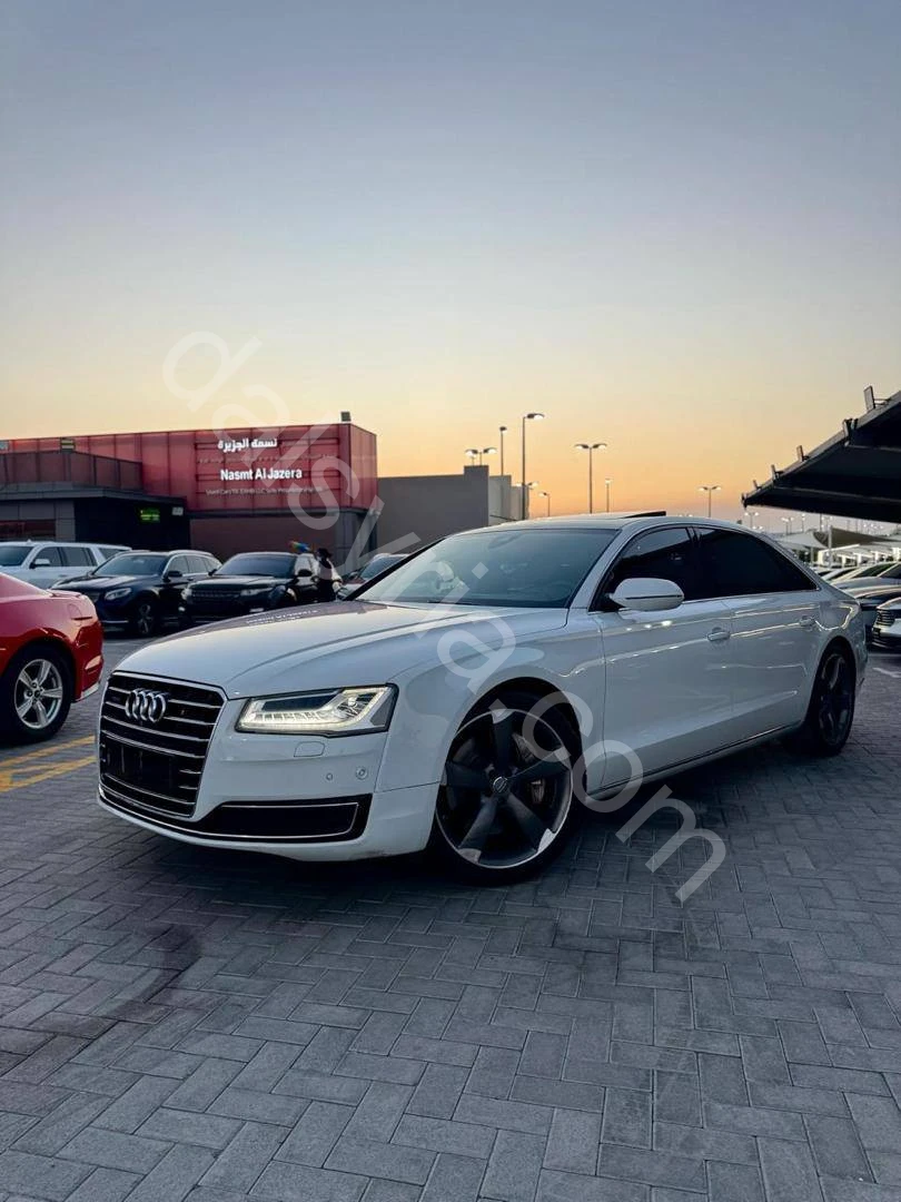 للبيع اودي    آ 8  موديل 2015