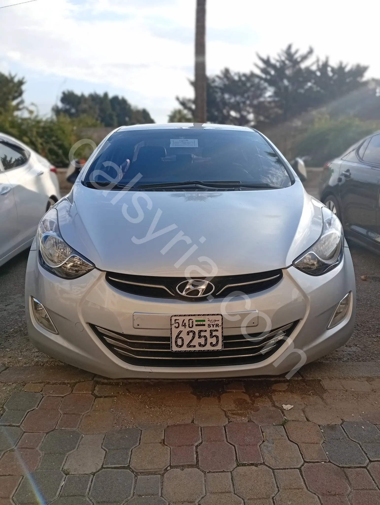 للبيع هونداي افانتي  2012