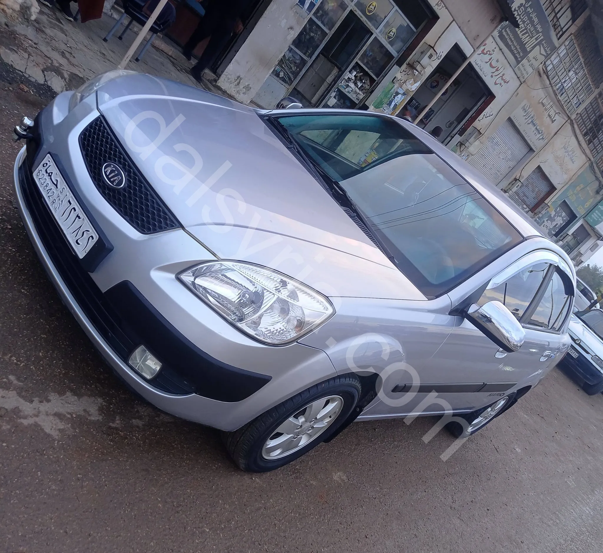 للبيع كيا  ريو  2010
