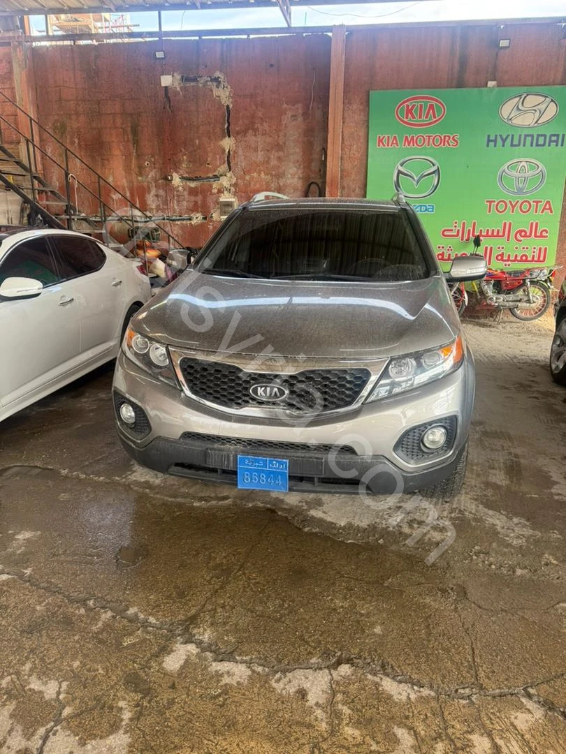 للبيع كيا سيرنتو ديزل2012