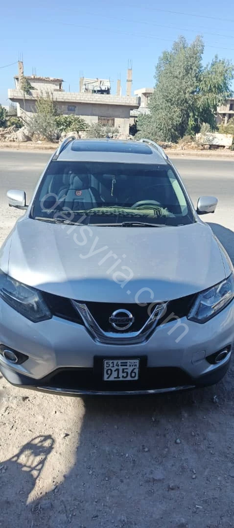 للبيع نيسان روج 2015