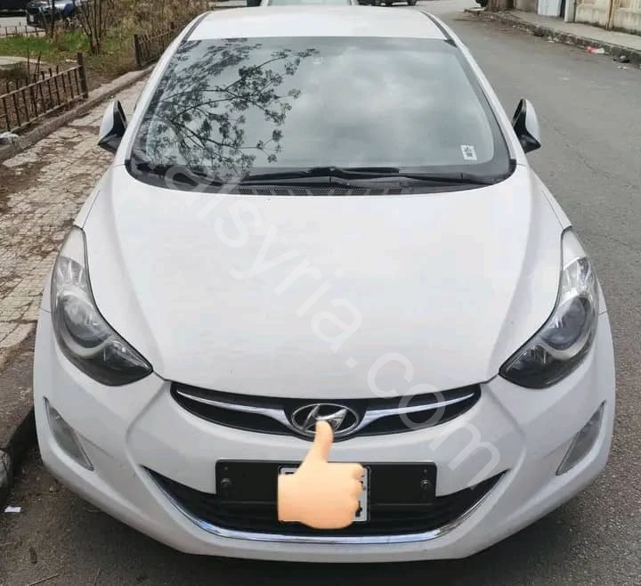 للبيع هيونداي النترا 2012