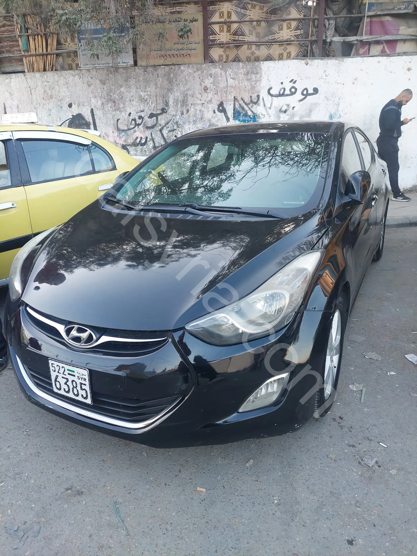 للبيع هيونداي افانتي 2012