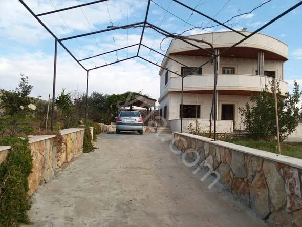 للبيع مزرعة 1000 م في برج اسلام 