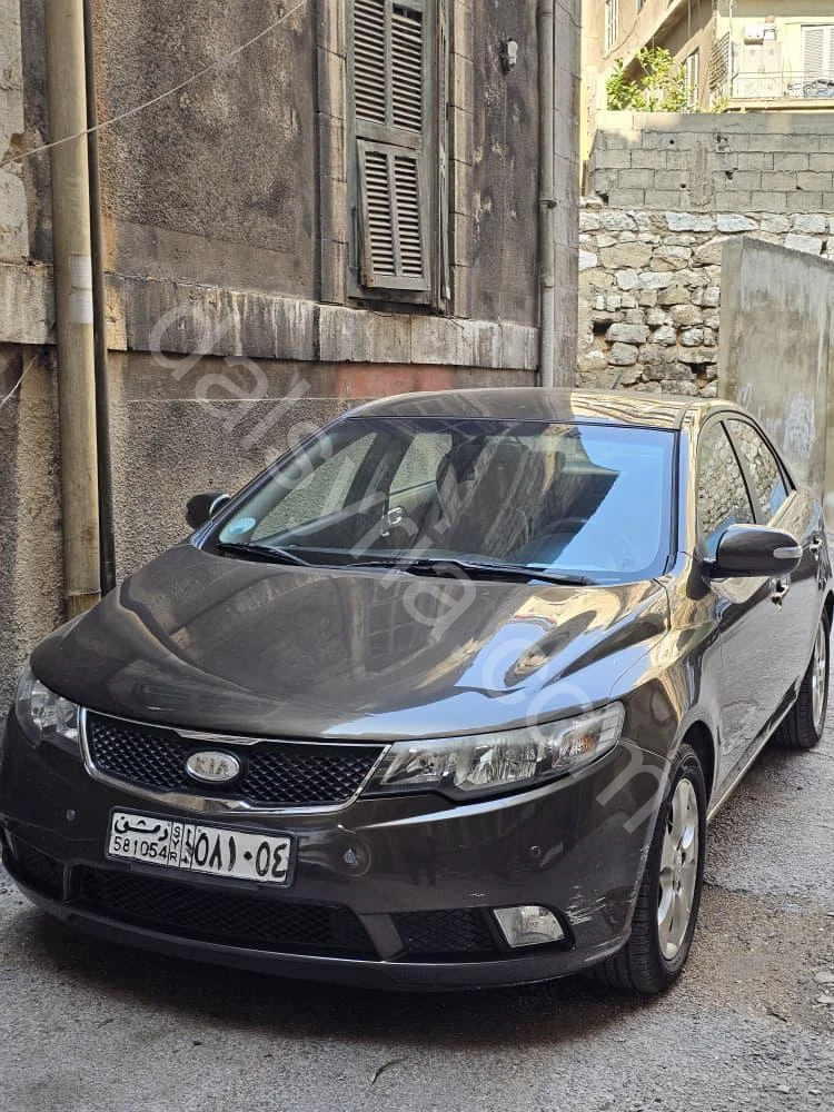 للبيع كيا سيراتو فورتي 2009