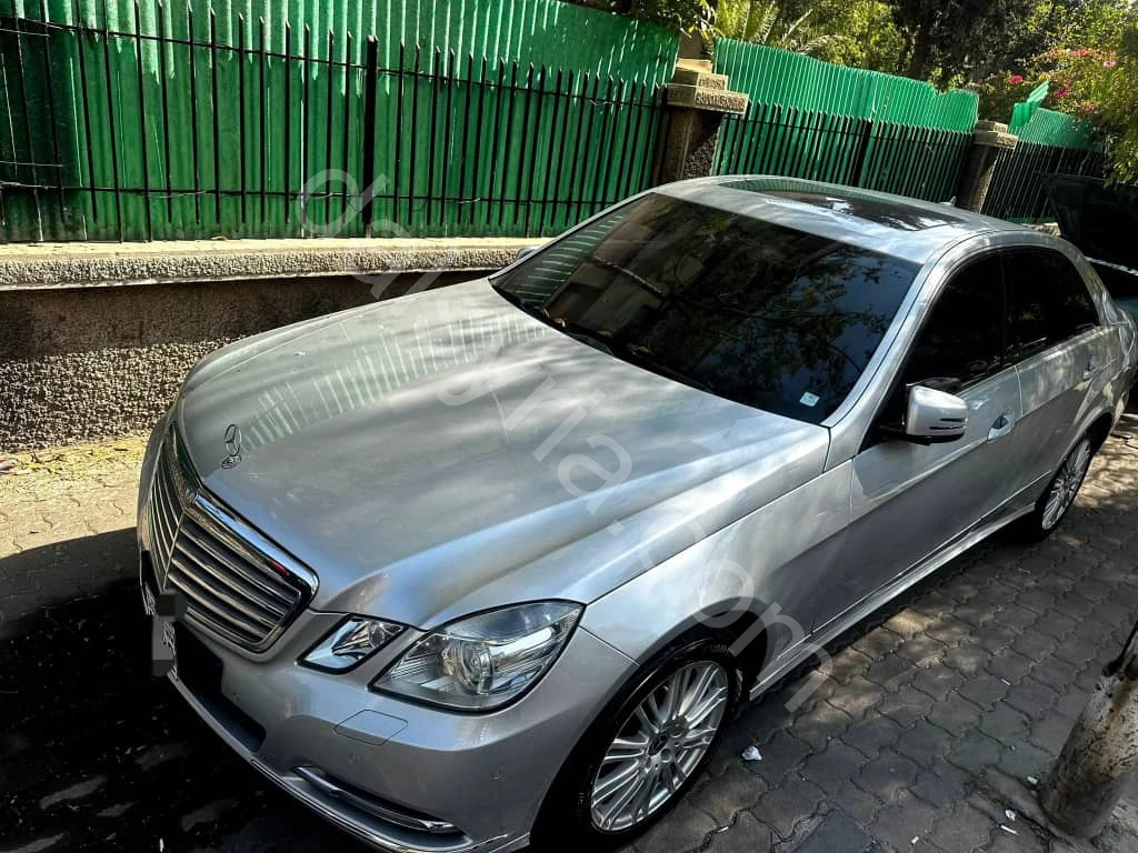 للبيع مرسيدس E300 2011
