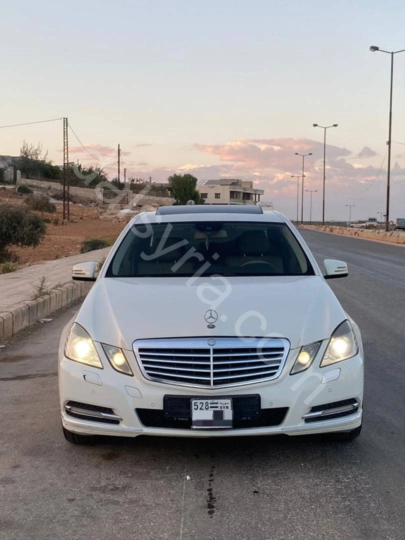 للبيع مرسيدس E200\2011