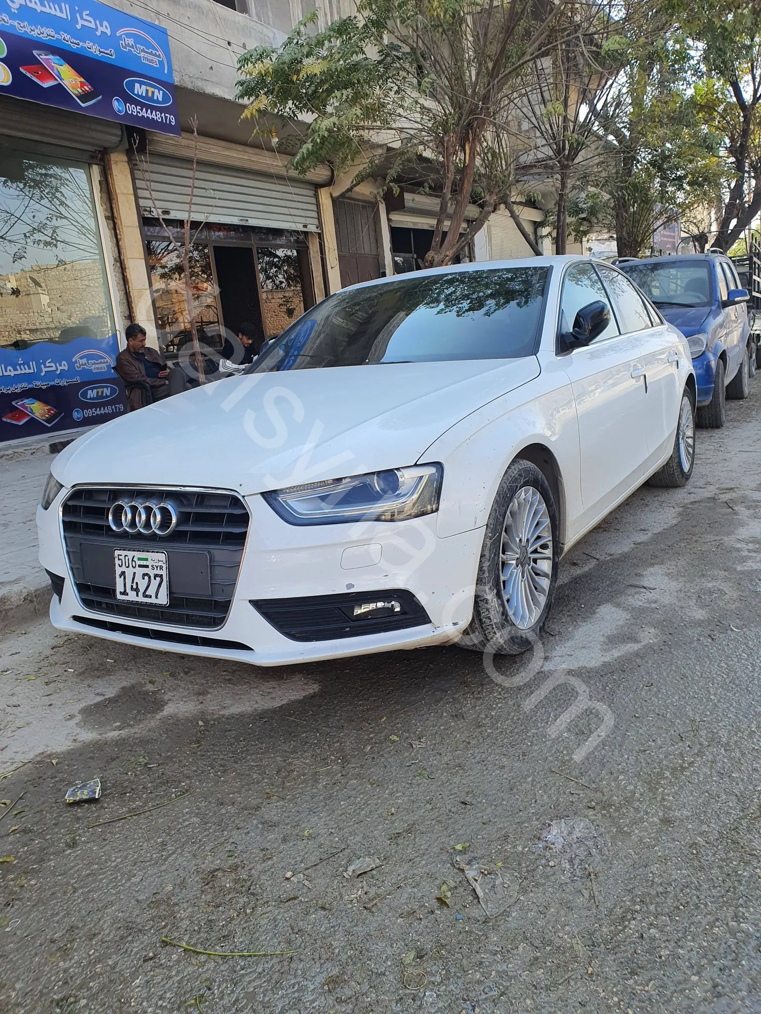 للبيع اودي A4  موديل 2013