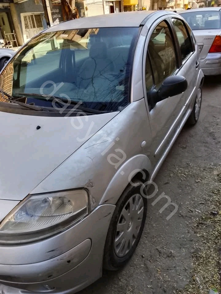 للبيع ستروين c3 2004