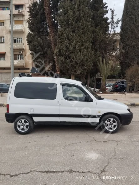للبيع بيجو بارتنر   1999