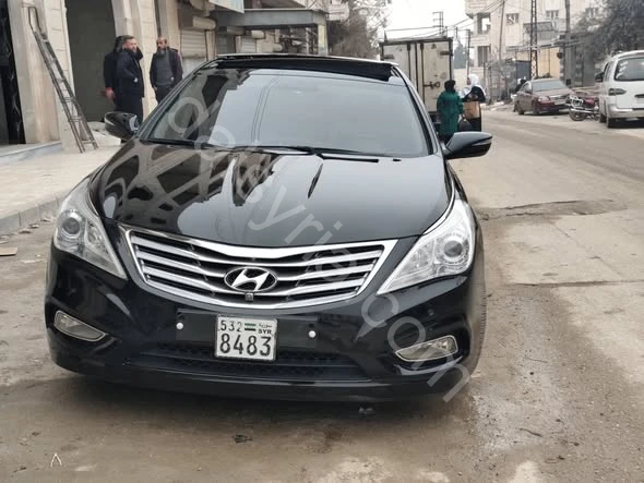 للبيع هيونداي ازيرا   2011